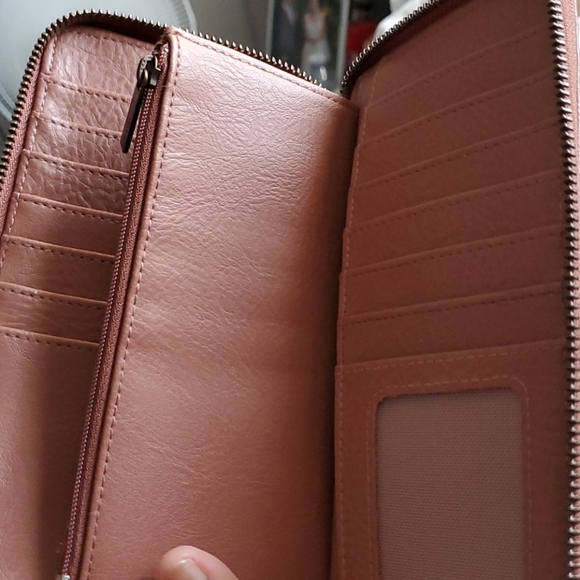 Matt & Nat Central Wallet - Picture 3 of 4